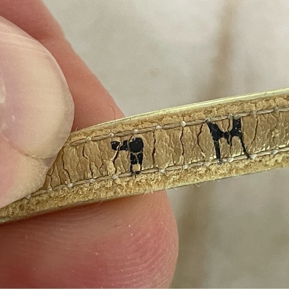 Stuart Weitzman sandal gold sz 7 floral detail - Picture 7 of 15